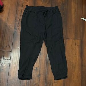 Old Navy Black Linen Capri pants